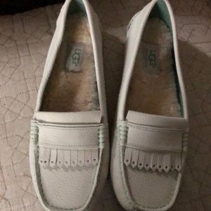 Uggs loafer Size 7. Never worn